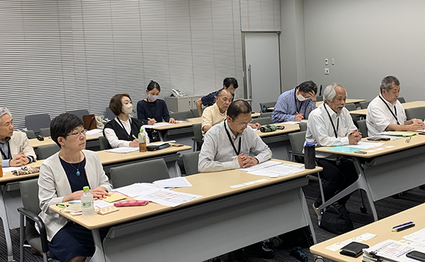 農水省に要請する要請団